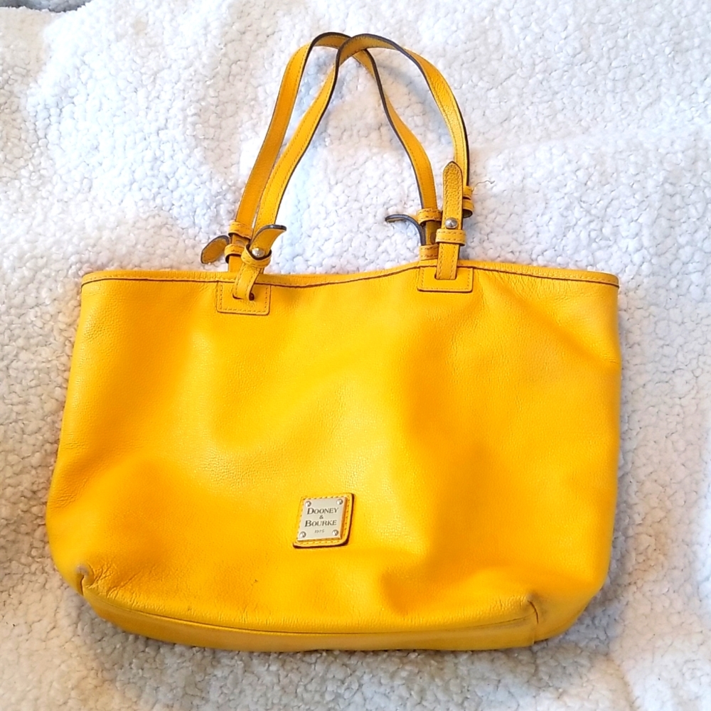 Dooney Bourke Leisure Shopper Classic Tote